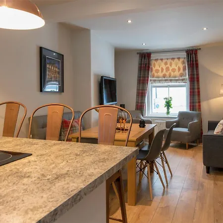 3 Bed In Hh084 * Harrogate
